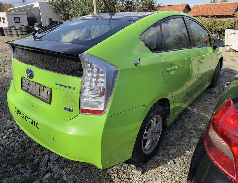 Toyota Prius Тойота Приус  1.8 hybrid 2011г На Части!
