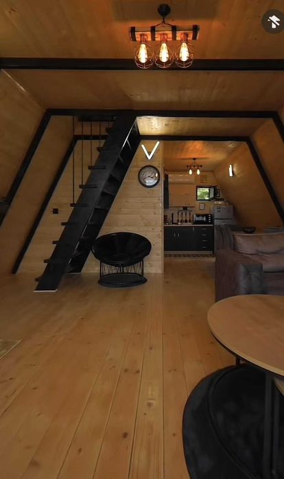 Case din Lemn, Casa Modulara, Garaje Auto si Containere stil birou din structura metalica si panou sandwich termoizolant