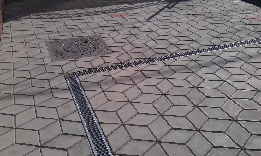 Pavaje si Pavele din beton vibrocomprimat.Asiguram montaj si transport