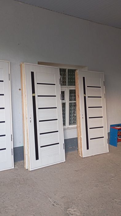 Eshik sotiladi ruchkasi hama kamplekti bilan