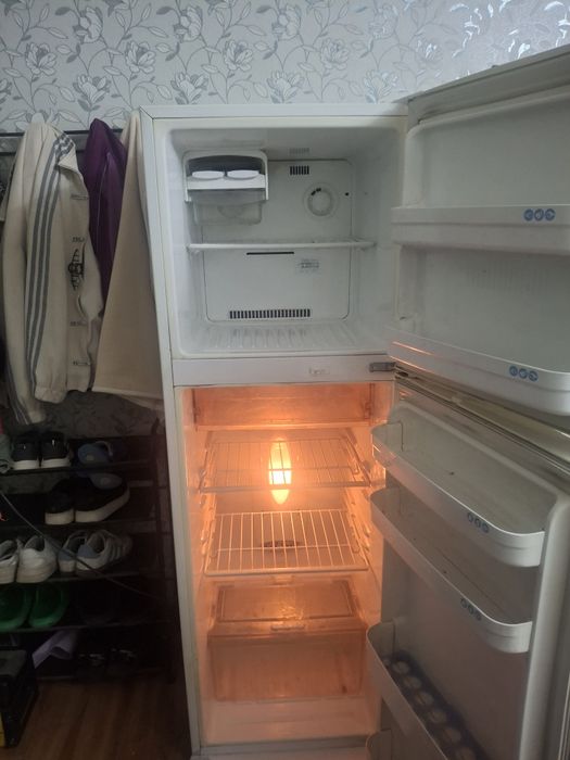 Продам холодильник