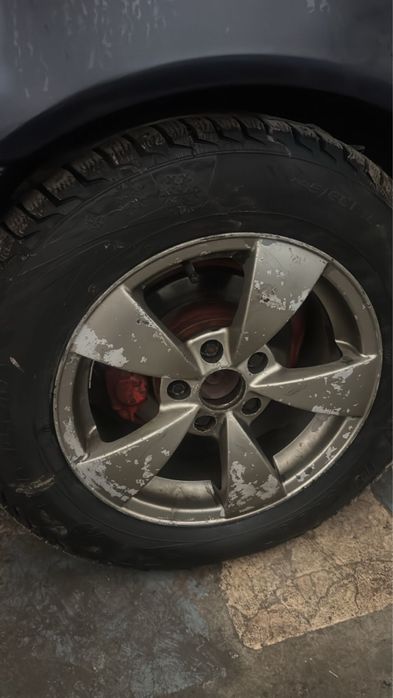 Продам диск от мерса с новой резиной