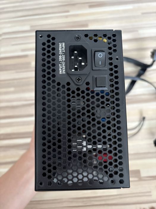 Sursa Aqirys Pulsar 650W