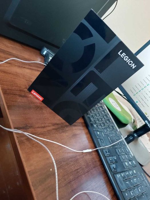 Lenova Y700 Legion  2025