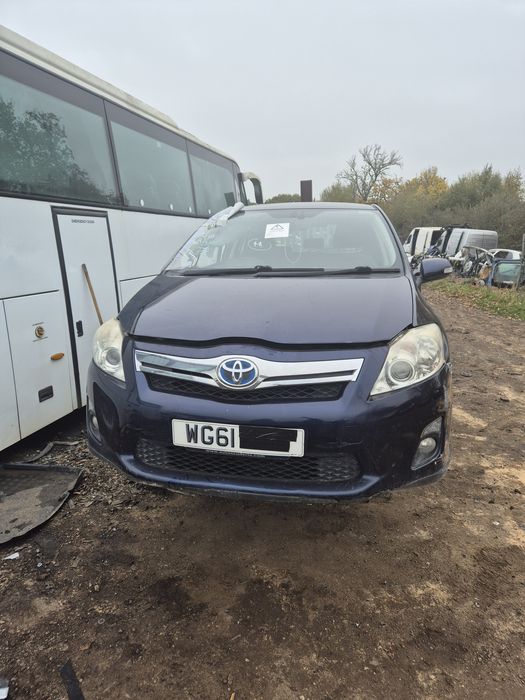 Piese toyota auris 1.8 hybrid an 2012