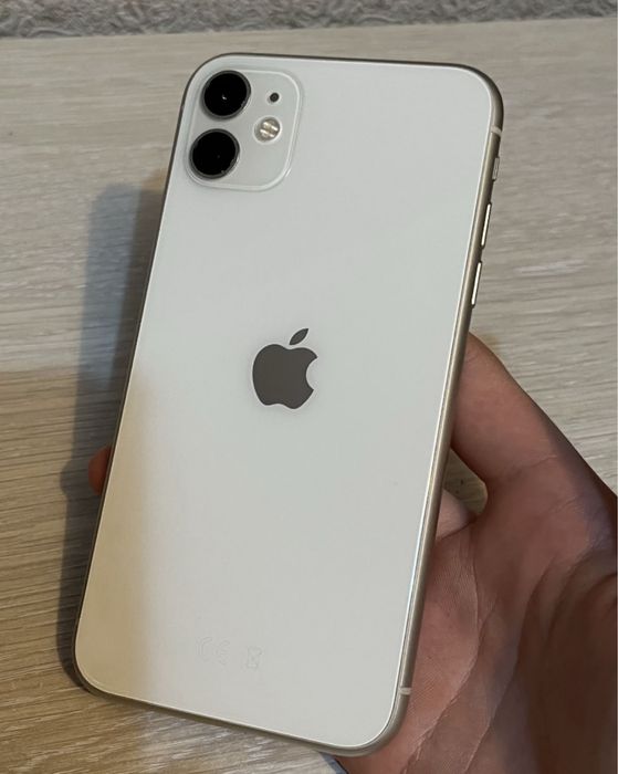 Айфон 11 продам срочно