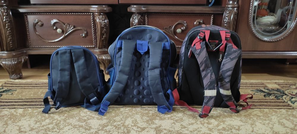 Продам детские школьные рюкзаки