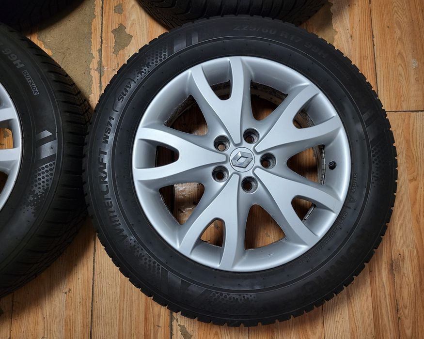 Джанти 17" 5×114,3 Renault с гуми 225/60/17 Kumho зимни