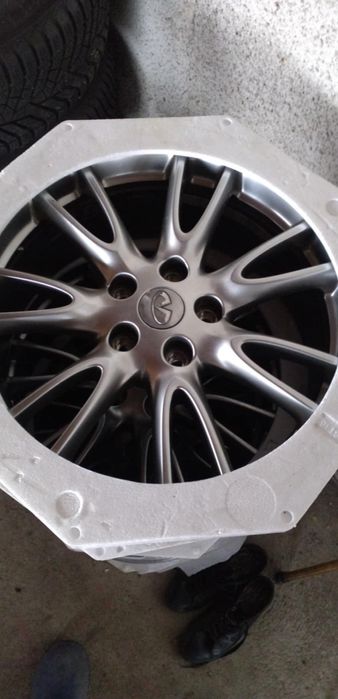 Лети джанти за 18”5x114,3 за Ifiniti Q50.