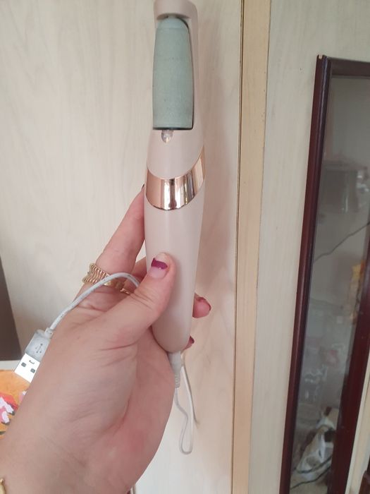 Здравейте, продавам уред който почиства пети