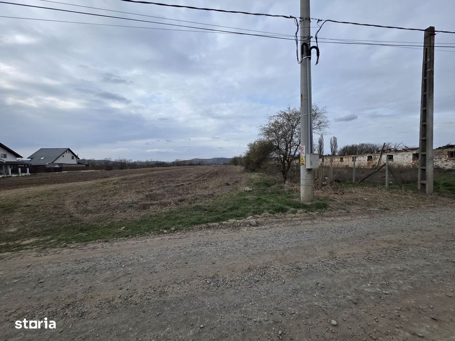 Teren de vanzare zona ideala, 50 arii, utilitati la drum, langa Medex