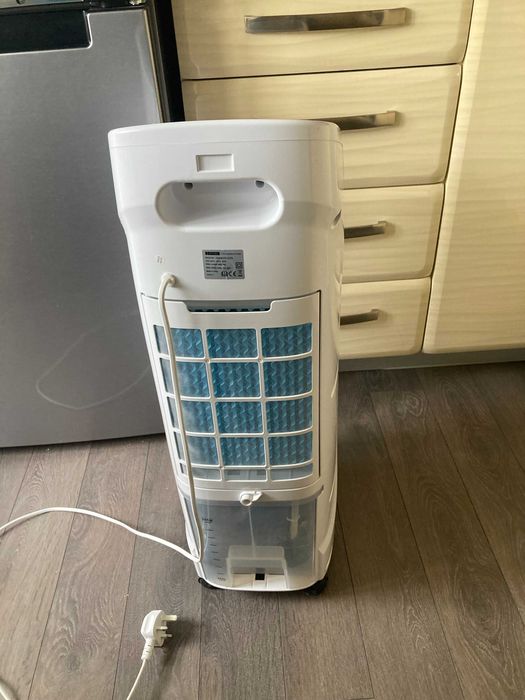 9-литров охладител с 3 скорости и вентилатор + дистанционно управление