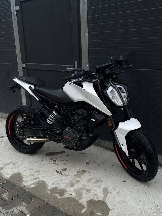 Ktm duke 125cc 2018 (vand sau schimb)(nu mt,yzf,cbr,cb,rc)