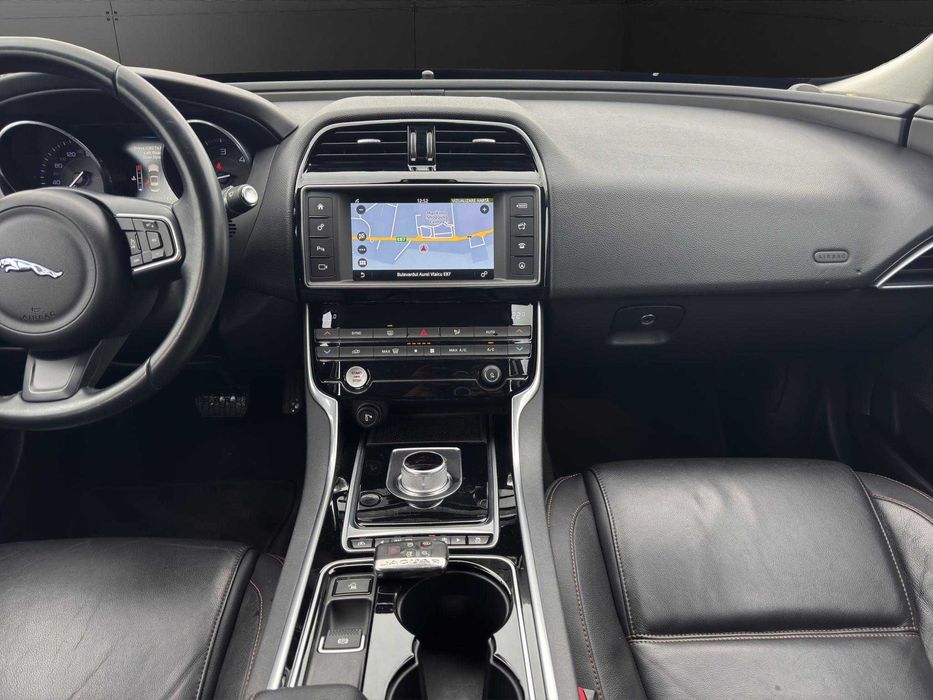 Jaguar XE Garantie 12 luni!/Km. Certificati!/Rate fara avans !