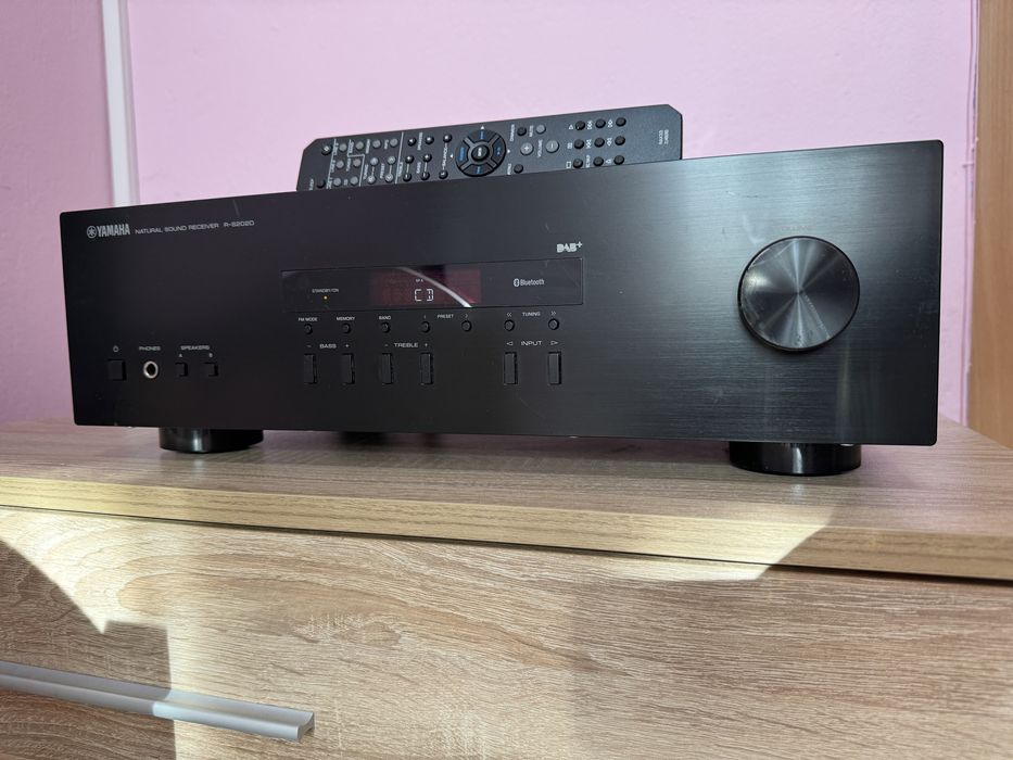 Стерео ресивър Bluetooth Yamaha R-S202D