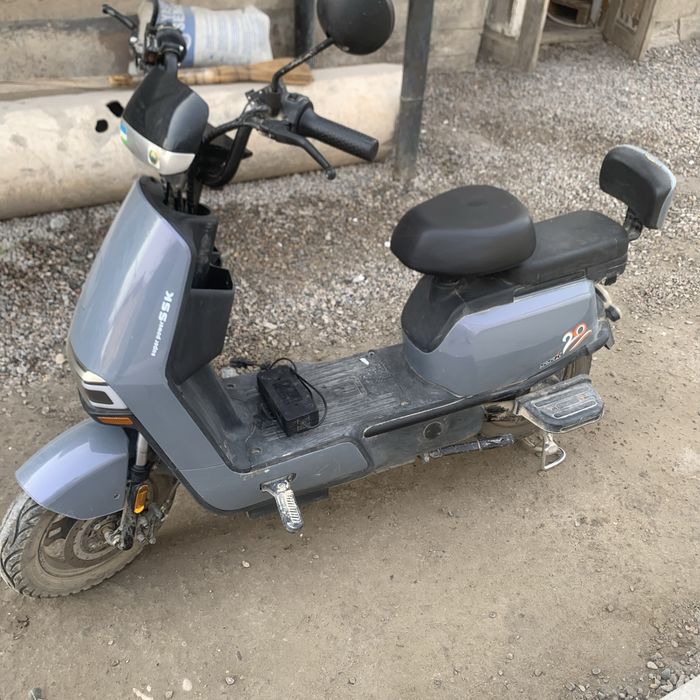 Ассалому алейкум акалар сотилади акумлятори яхши бемалол 2 кунгача йет