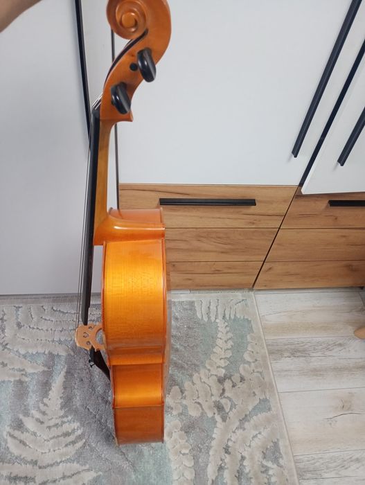 Violoncel 3/4 aproape nou