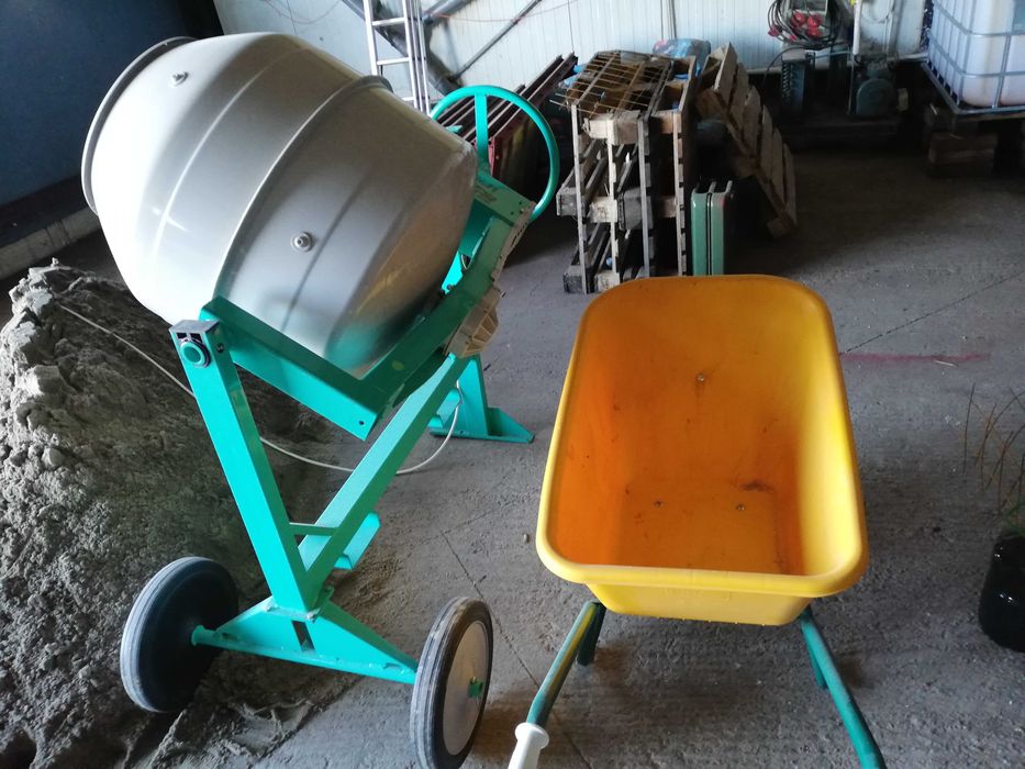Vând sau închiriez FIRMĂ prefabricate beton TIMIȘOARA! Plăci gard beton, borduri, capace bolțari.
