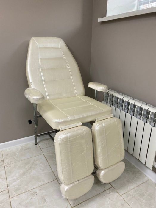 Кресло педикюрное