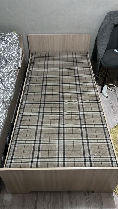 Срочно продам 2 кровати