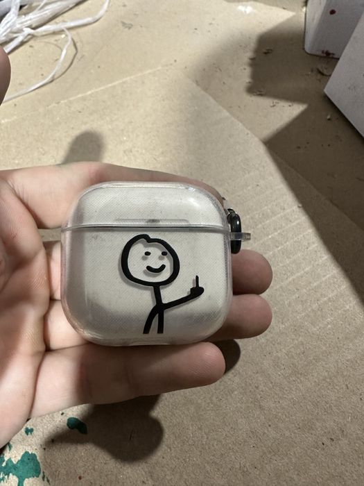 Продаю AirPods 4 оригинал