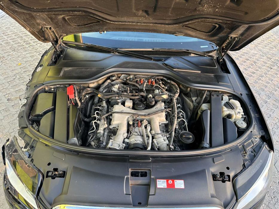 AUDI A8 4.2 TDI На Части