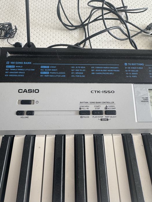 Продаеться пианино