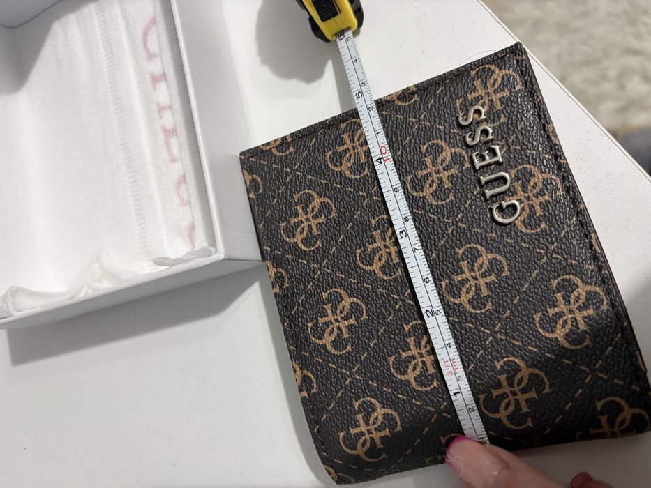 Guess мъжко портмоне