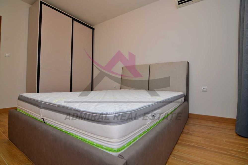 Дава се под наем Тристаен апартамент в Варна, Център - 115 кв.м за 1196.97 € - Снимка #7