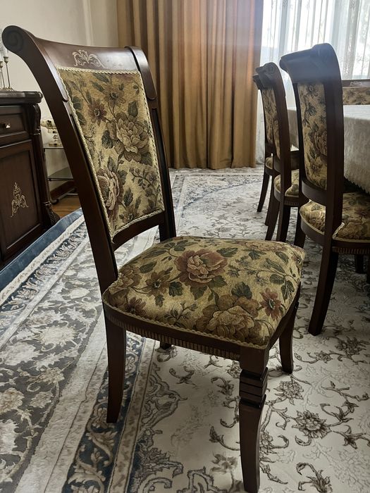 Стулья для гостинной. 10 штук в хорошем состоянии. Б/у , самовывоз