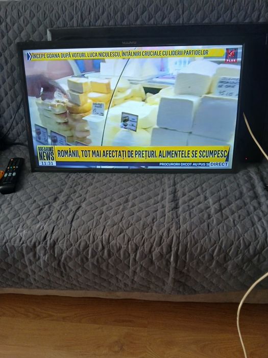 Vând tv vortex cu craci in sus de 81cm