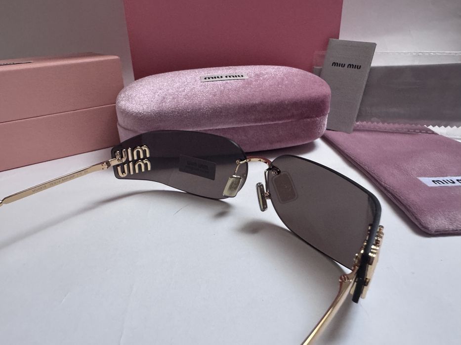 Ochelari de soare Miu Miu MUA51S 75-14 110, Noi
