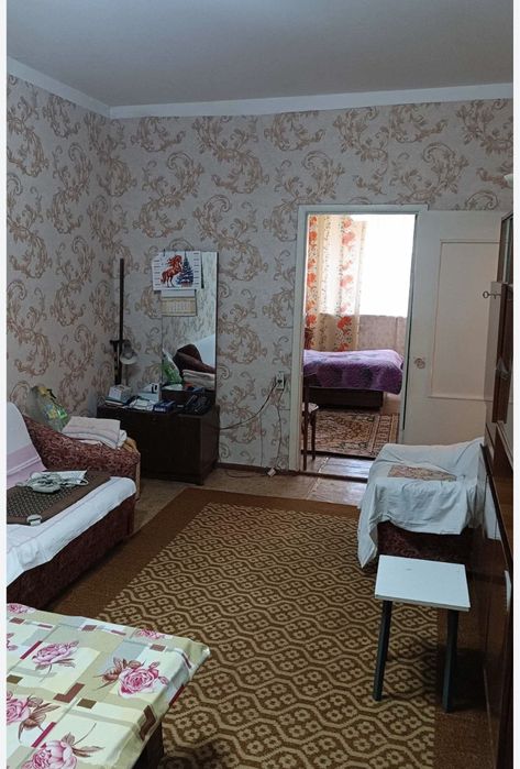 Яшнабадский р-н Панелный массив 2/1/4 50м2 балкон1.5х3 ориентир Барака