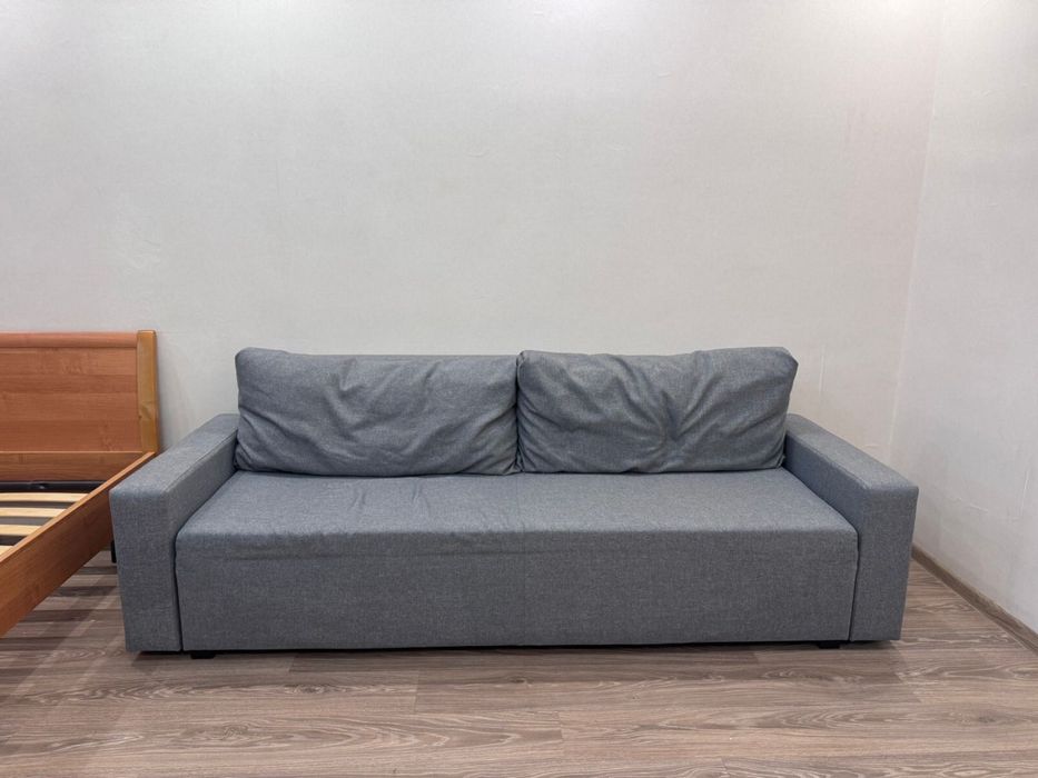 продам диван, серый