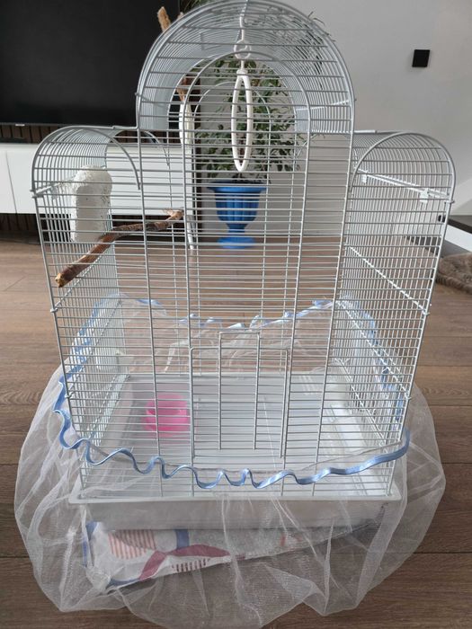 Продам клетку для попугаев.