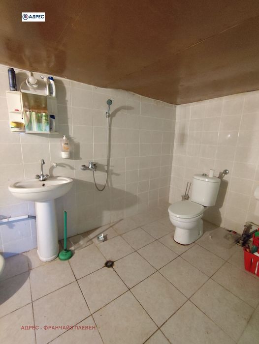 Продава се Къща в с. Ласкар, Област Плевен - 82 кв.м за 976 €/кв.м - Снимка #9