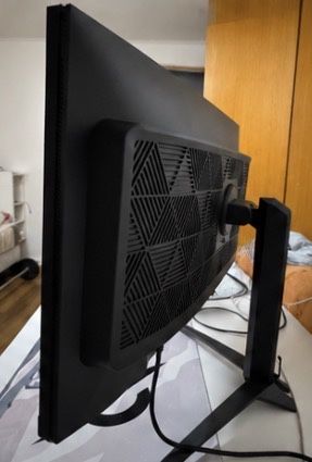 Impecabil - Monitor Acer Predator 31.5 inch, Negru, 180Hz, QHD