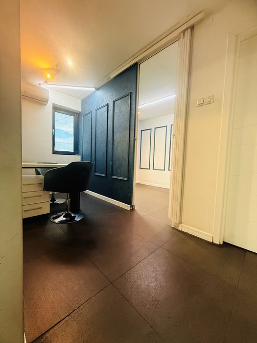 Salon infrumusetare inchiriaza posturi