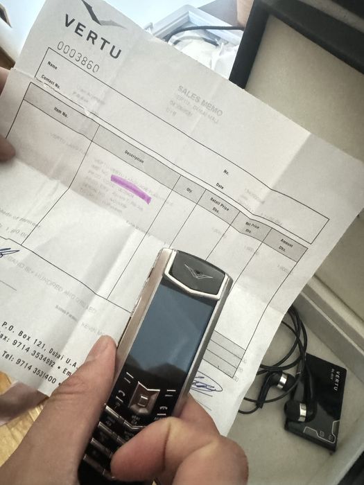 Vertu телефон. В идеал ном состоянии.