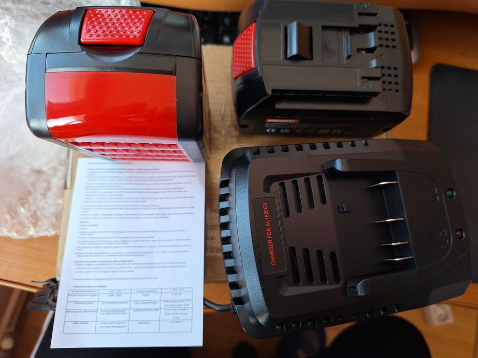 Acumulatori plus incarcator compatibil Bosch 18 V x 8000mAh