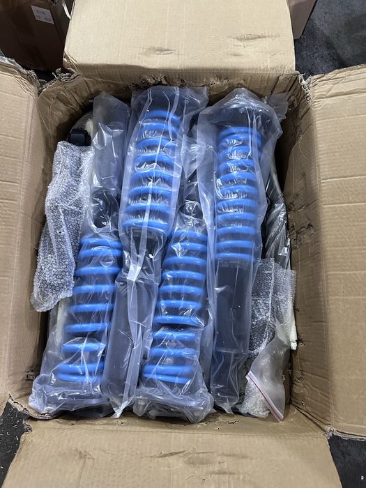 Продам амортизаторы w222 w220