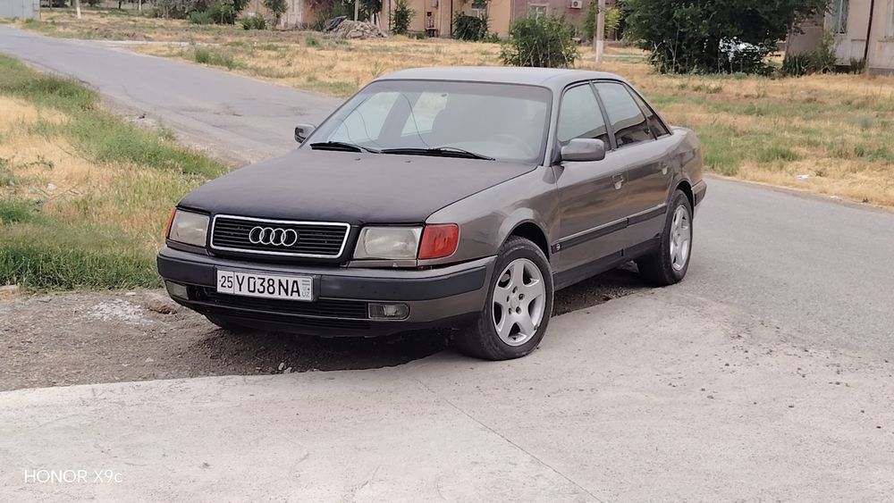 Ауди 100 С4 сотилади