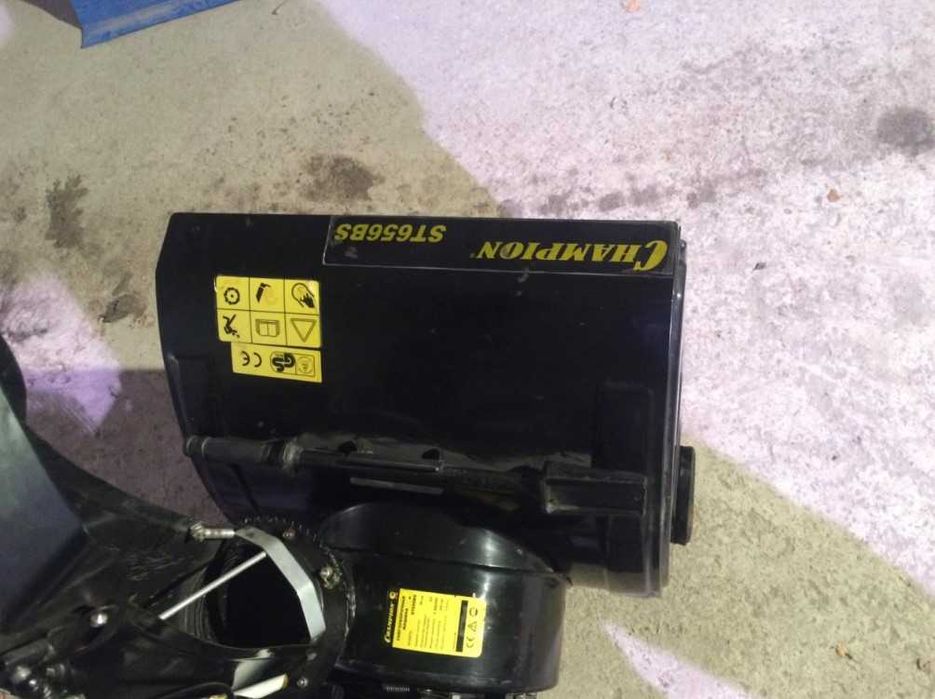 Снегоуборщик Champion ST656