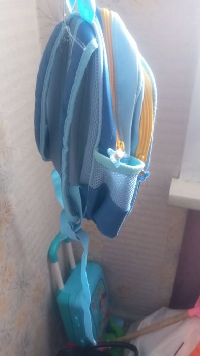 Продам  рюкзак для мальчика от  1 до 3 лет