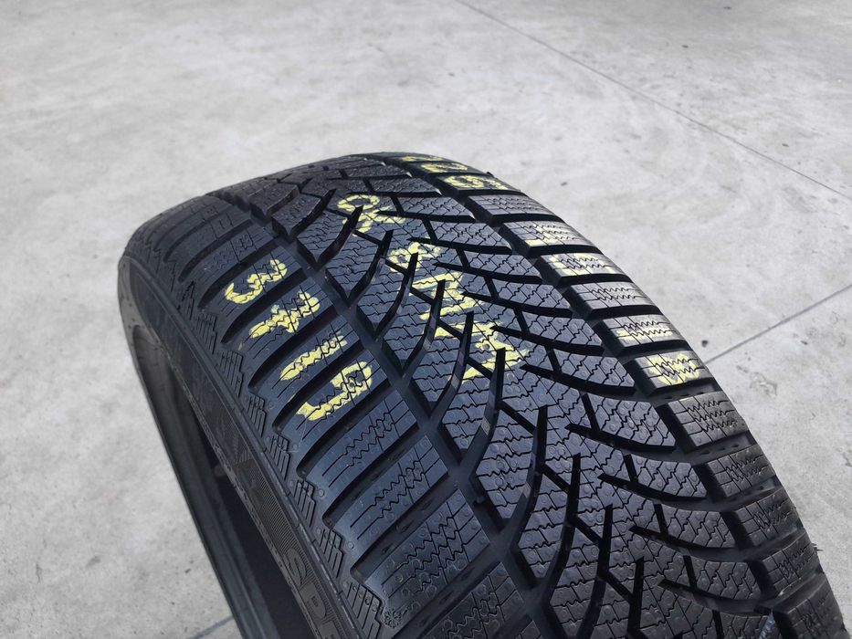 O anvelopa de iarna 225 45 18 semperit speed grip 3 profil 8 mm