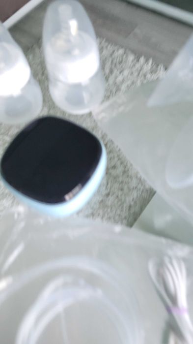 Електрическа помпа за кърма, Две устройства за изсмукване, Две бутилки