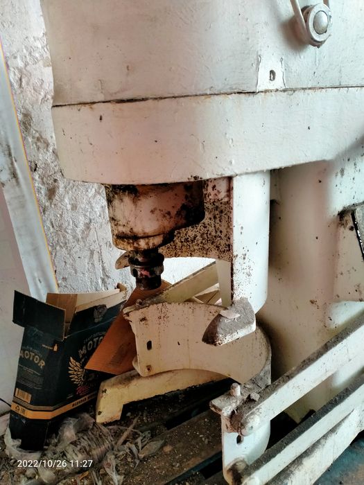 Производственный тестомес