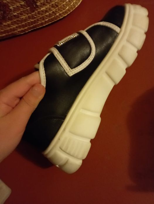 Новое платье и батиночки.для школы