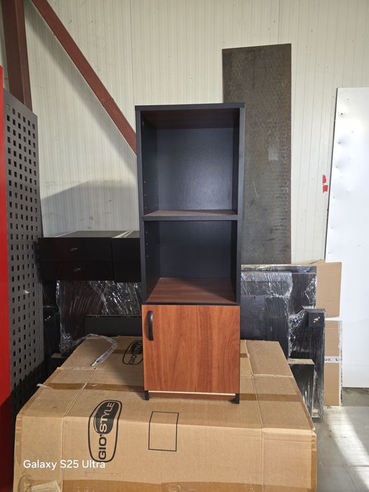 Офис шкафове и столове