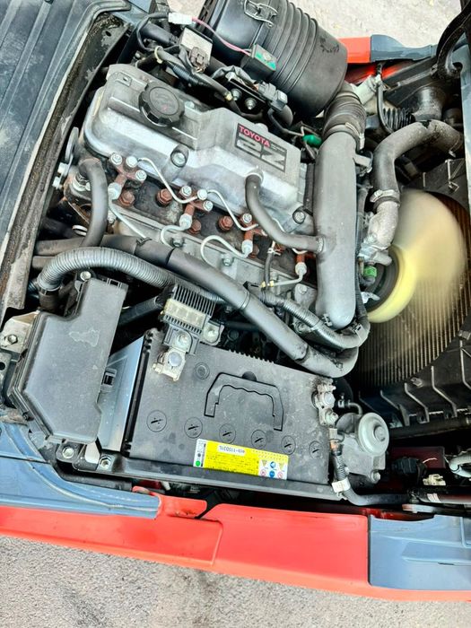 Вилочный Погрузчик Toyota 8FD30